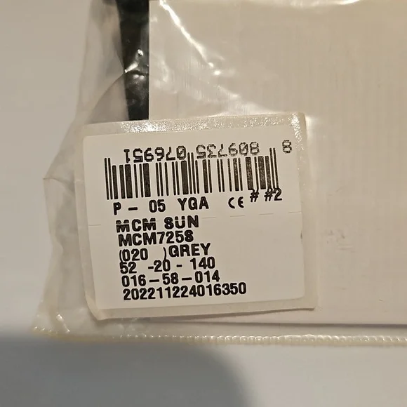 NWT MCM725S 52-20-140 grey sunglasses with hard case and cleaning cloth - Picture 8 of 15